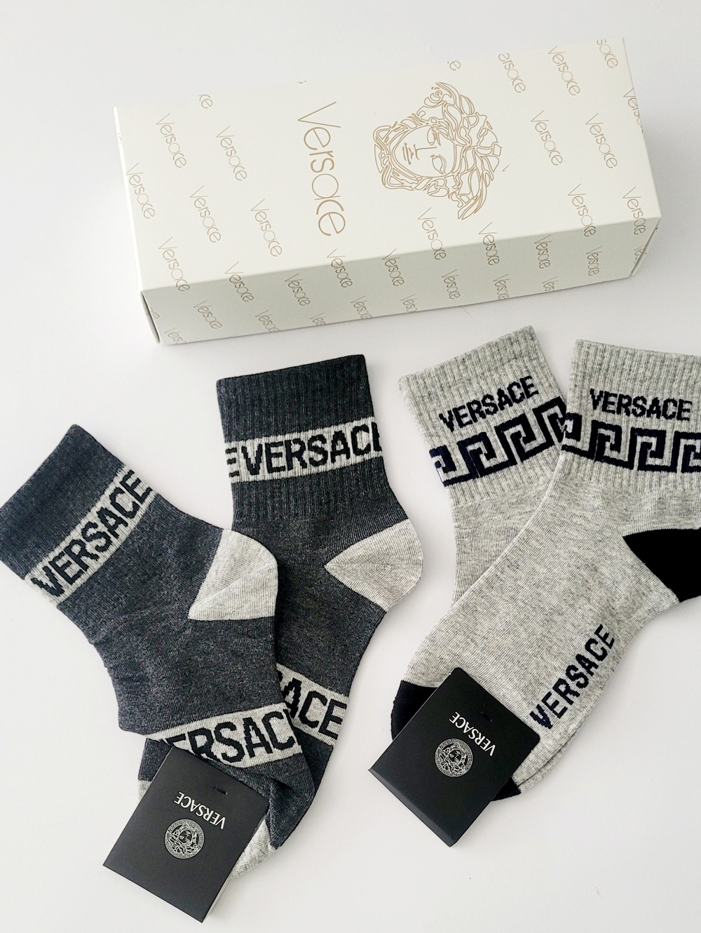 ✨️ VERSACE 🇮🇹 Crew Socks ✨️ - Picture 4 of 6